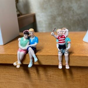Department 56 Listening to a Summer Concert (Set of 2)